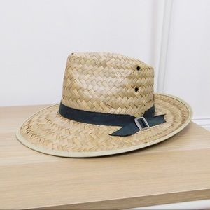 Classic Formed Straw Hat Size Large